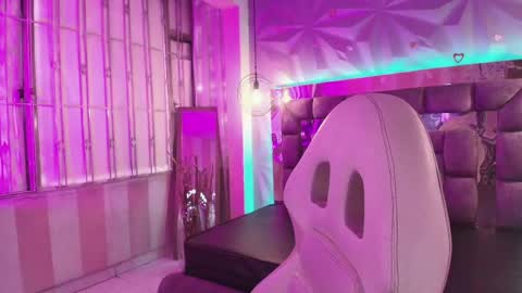 Snapshot of queen_perla_ chatting on May 2026 12:10:01 PM online show from May 2026 12:10:01 PM
