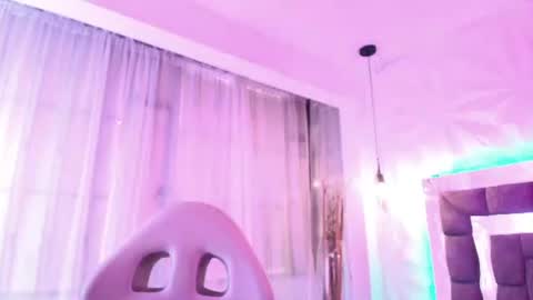 Snapshot of queen_perla_ chatting on June 2026 12:14:01 PM online show from June 2026 12:14:01 PM