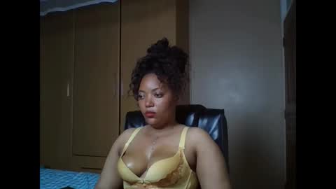 Snapshot of queenbebony2 chatting on May 2026 03:50:02 PM Queenbebony2 online show from May 2026 03:50:02 PM