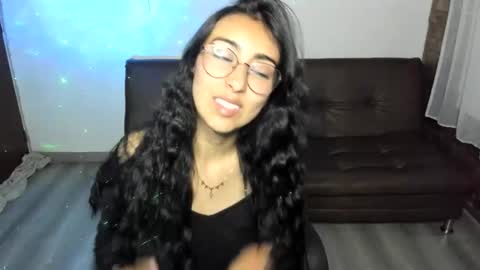 Snapshot of queenbyte_18 chatting on May 2026 04:40:01 AM queenbyte_18 online show from May 2026 04:40:01 AM