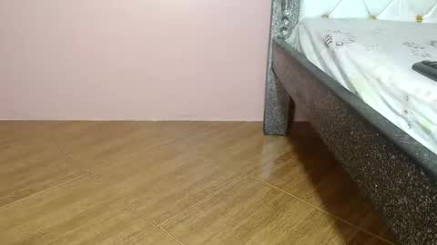 queenchloe1 online show from April 2026 04:45:01 PM