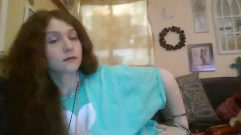 Snapshot of queencrimsonlvx chatting on April 2026 02:59:01 AM queencrimsonlvx online show from April 2026 02:59:01 AM