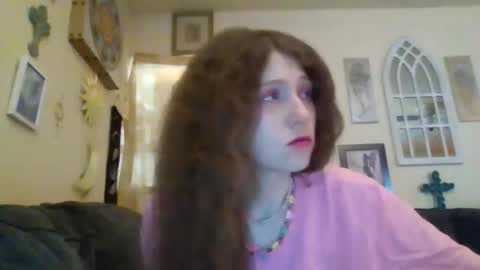 Snapshot of queencrimsonlvx chatting on May 2026 03:02:01 AM queencrimsonlvx online show from May 2026 03:02:01 AM