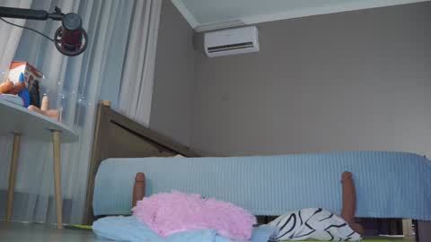 Nelly  INSTA  queenelia  online show from December 2024 03:33:02 PM