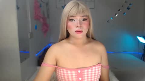 kelesey online show from October 2025 03:12:01 PM
