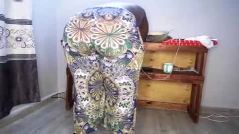 Nina online show from September 2025 02:53:02 PM