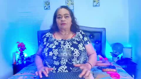 Snapshot of queenmature chatting on April 2026 01:10:02 PM VickyBoobss online show from April 2026 01:10:02 PM
