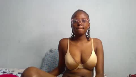 Snapshot of queenmerliz331240 chatting on February 2025 07:07:01 AM queenmerliz331240 online show from February 2025 07:07:01 AM