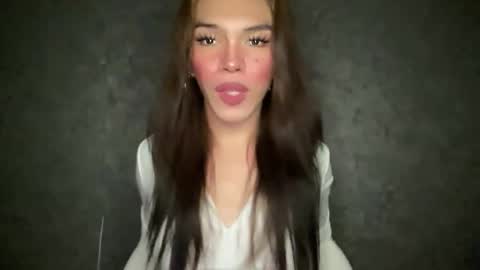 Snapshot of queenn_xxx chatting on October 2025 11:17:01 AM QUEEN online show from October 2025 11:17:01 AM