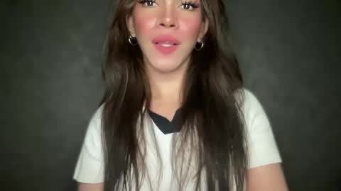 Snapshot of queenn_xxx chatting on October 2025 11:53:01 PM QUEEN online show from October 2025 11:53:01 PM