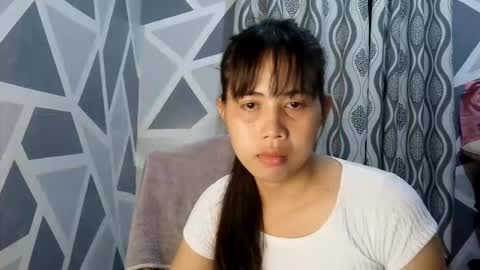 Snapshot of queennbbee chatting on June 2026 01:54:02 PM queennbbee online show from June 2026 01:54:02 PM