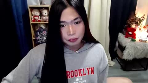 Snapshot of queenofcum169xx chatting on November 2025 05:26:01 PM Mikka online show from November 2025 05:26:01 PM