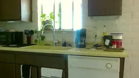 queenofmen33 online show from March 2026 07:39:01 PM