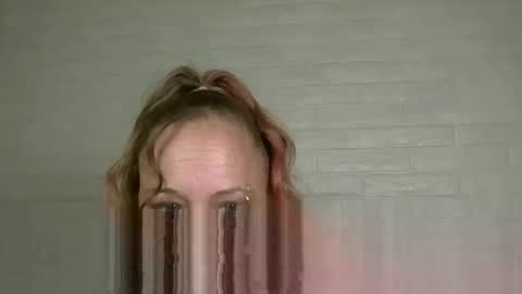 queenofmen33 online show from March 2026 04:40:02 PM