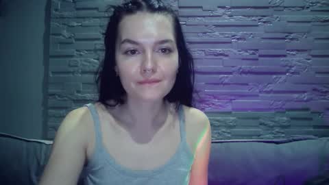 QueenOfModels online show from January 2026 04:05:01 AM