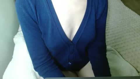 queenoftenderness online show from February 2026 08:27:01 PM