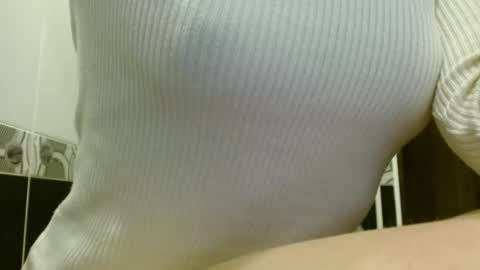 queenoftenderness online show from March 2026 06:58:02 PM