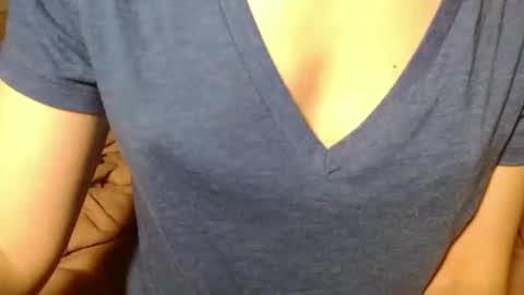 queenoftenderness online show from April 2026 06:55:02 PM