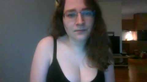 Snapshot of queenofthenights chatting on June 2026 08:10:02 PM queenofthenights online show from June 2026 08:10:02 PM