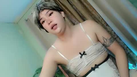 Snapshot of queenofthesouth1 chatting on February 2026 05:19:02 AM QUEEN online show from February 2026 05:19:02 AM