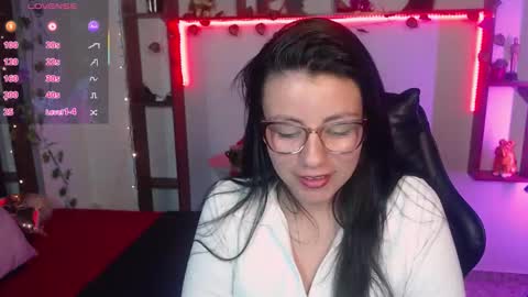 Snapshot of queenrose94 chatting on March 2026 01:05:02 PM queenrose94 online show from March 2026 01:05:02 PM