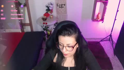 Snapshot of queenrose94 chatting on March 2026 12:33:01 PM queenrose94 online show from March 2026 12:33:01 PM