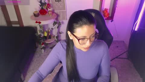 Snapshot of queenrose94 chatting on April 2026 02:17:02 PM queenrose94 online show from April 2026 02:17:02 PM