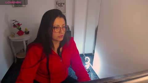 Snapshot of queenrose94 chatting on May 2026 08:16:02 PM queenrose94 online show from May 2026 08:16:02 PM