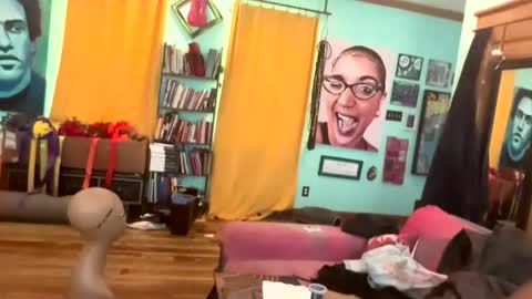 Snapshot of queensquirtntwerk chatting on February 2026 06:15:02 PM Queen Hilarity online show from February 2026 06:15:02 PM