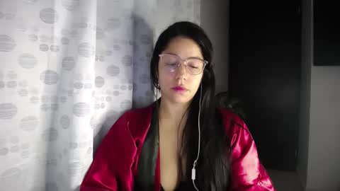 Paola online show from April 2026 03:34:02 AM