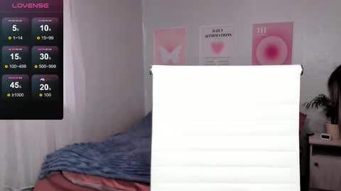 Snapshot of queitsharm_ chatting on January 2026 06:50:01 AM Anna online show from January 2026 06:50:01 AM