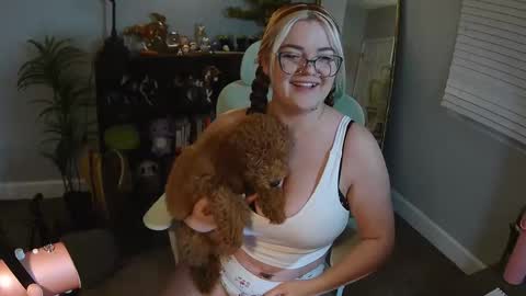 Bri online show from December 2025 03:03:02 AM