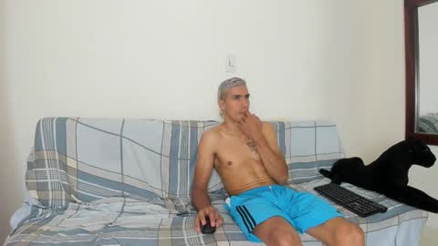 Snapshot of quinnandpuma chatting on March 2025 03:50:01 AM QuinnAndPuma online show from March 2025 03:50:01 AM