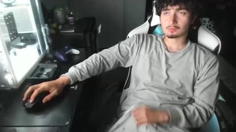 qwert4206 online show from April 2026 03:27:02 AM