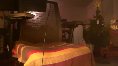 qwerty__pop online show from December 2025 04:43:01 AM