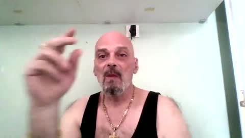 qwertyuiop22348015 online show from May 2026 12:35:01 PM