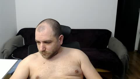 R0bila online show from April 2026 09:59:01 PM