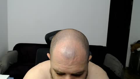 R0bila online show from May 2026 09:01:02 PM