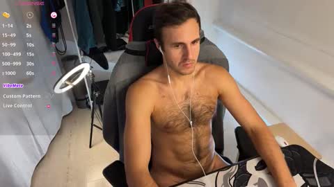 Snapshot of raamos chatting on October 2025 09:28:02 PM Nikita online show from October 2025 09:28:02 PM