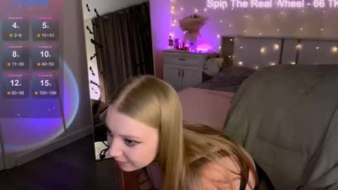 Rebecca  Becc online show from November 2025 03:19:02 PM