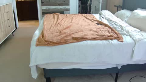 Rachel Rivers online show from March 2026 08:48:02 PM