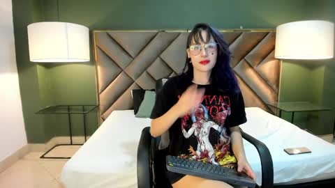 Snapshot of rache_roth chatting on April 2026 03:09:01 PM Rachel online show from April 2026 03:09:01 PM