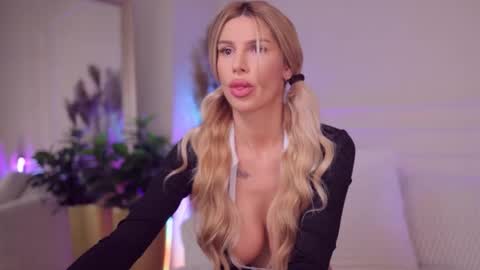 Snapshot of rachel_quinn_ chatting on February 2026 04:43:01 AM rachel_quinn_ online show from February 2026 04:43:01 AM