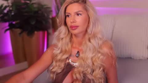 Snapshot of rachel_quinn_ chatting on July 2026 03:43:01 AM rachel_quinn_ online show from July 2026 03:43:01 AM