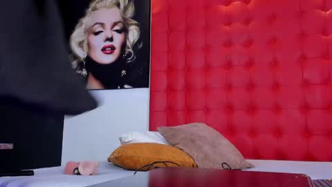 Snapshot of rachel_roman chatting on May 2026 02:13:02 PM DALIANA online show from May 2026 02:13:02 PM