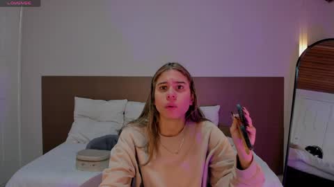 Snapshot of rachell_criss chatting on May 2026 04:06:02 AM Rachell online show from May 2026 04:06:02 AM