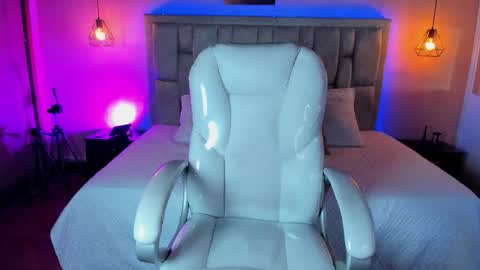 Rachel online show from September 2025 01:11:02 PM