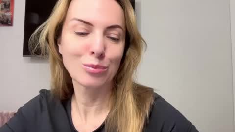 Rachel online show from February 2025 09:17:01 PM