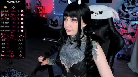 Snapshot of rachelqueen_ chatting on February 2025 06:17:01 PM Miko Pleasee help me get 100 likes online show from February 2025 06:17:01 PM