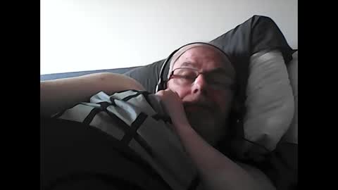 Snapshot of rader50 chatting on April 2026 06:54:01 AM rader50 online show from April 2026 06:54:01 AM